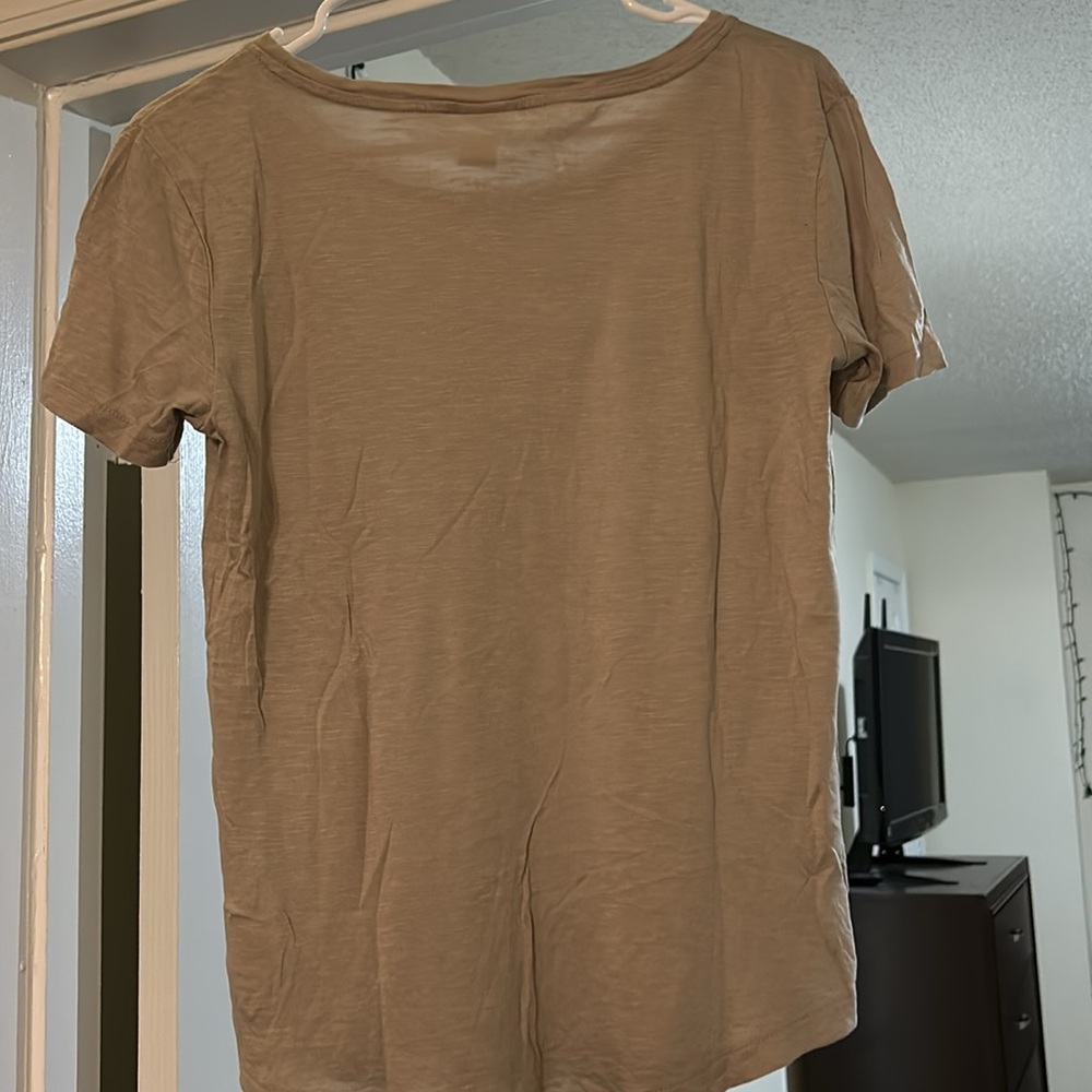 H&M women’s basic tee - Picture 2 of 3